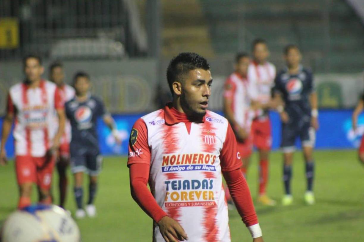 Motagua y Olimpia se disputan el fichaje del lateral derecho Carlos Argueta. El defensor no seguiría en las filas del Vida y daría el salto a un equipo grande del fútbol hondureño.
