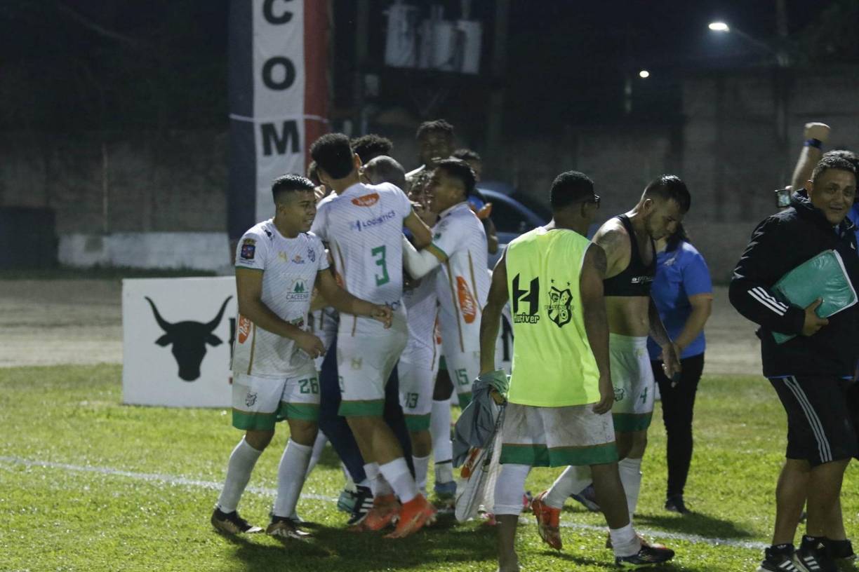 El partido se fue al alargue y en el minuto 103, Álvaro Klusener marcaba el gol de la remontada y le daba el triunfo al Platense.