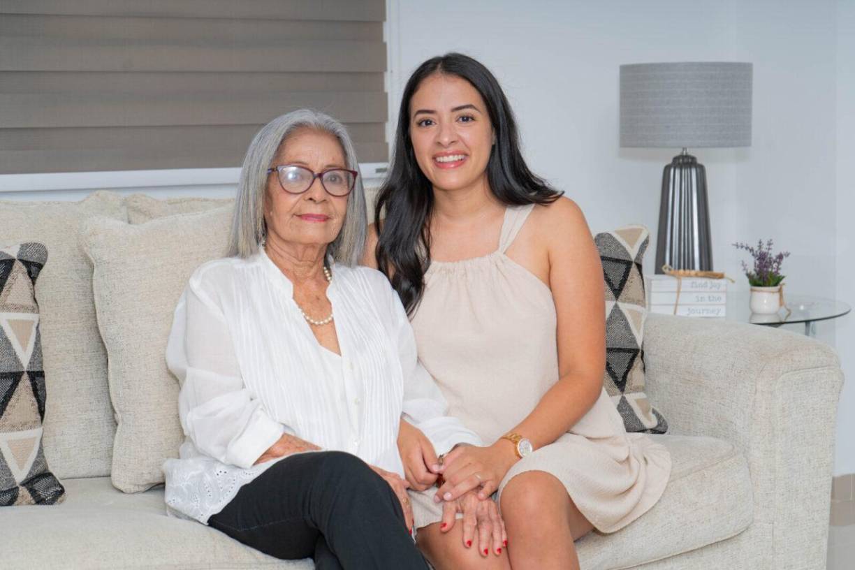  Dora de Pleitez y Dora Kasselman