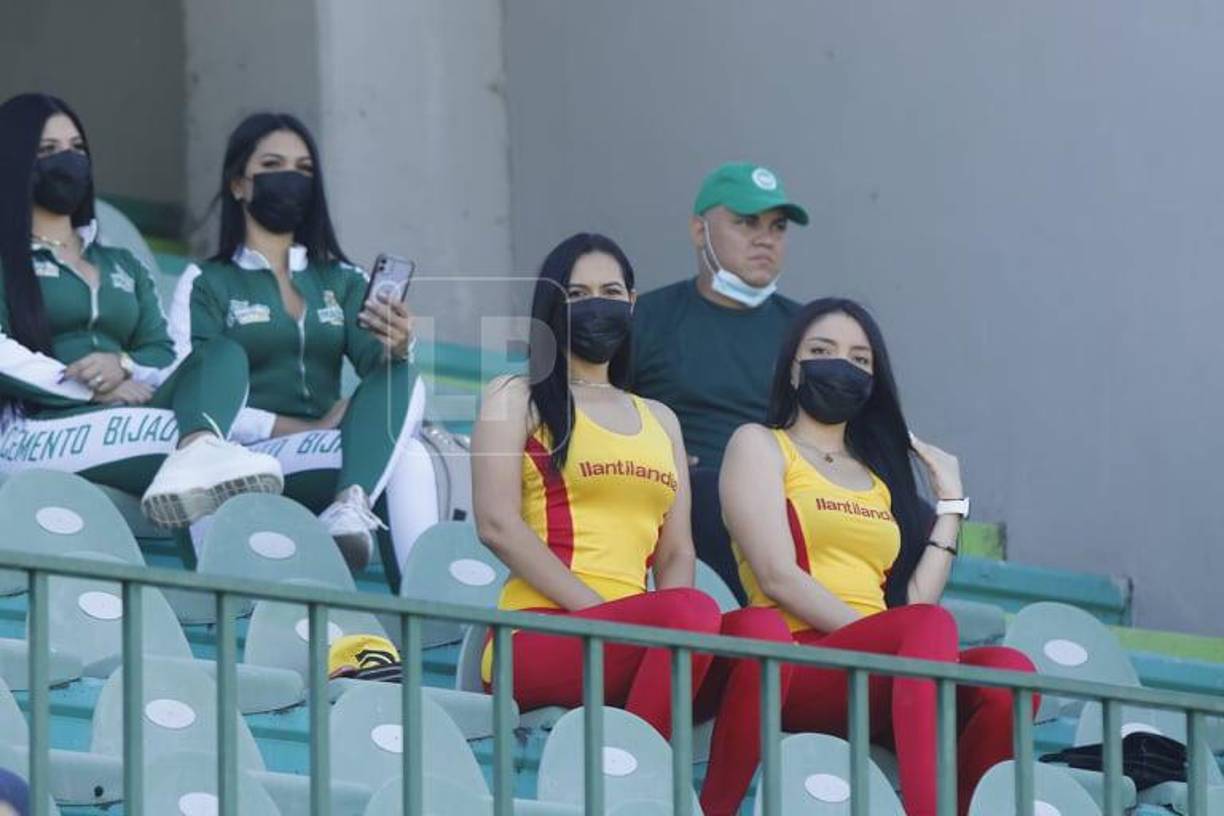 Bellas chicas llegan al estadio Yankel Rosenthal y en esta ocasión no fue la excepción.