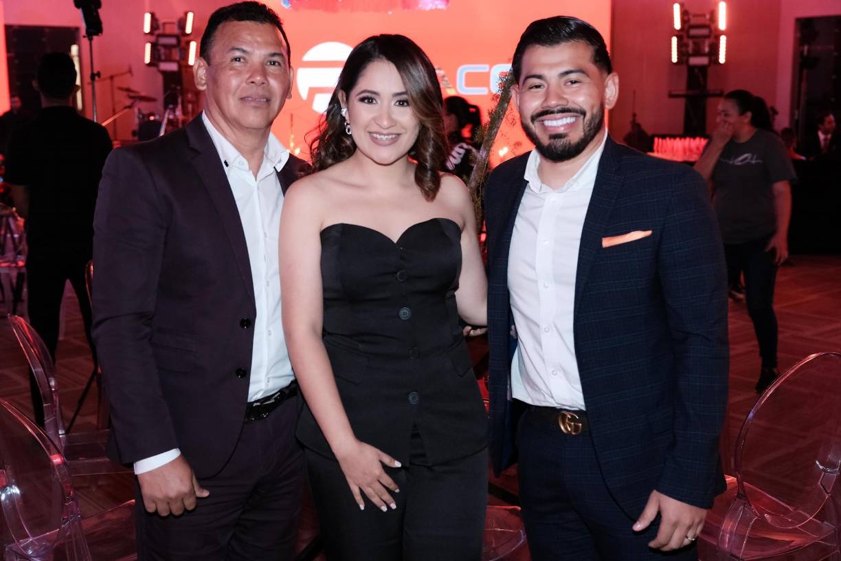 Hugo García, Andrea Galeano y Hugo Adalid García 