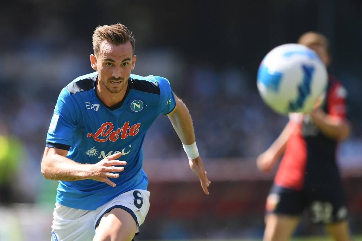 Fabián Ruiz es el nuevo fichaje del París Saint Germain. El club parisino se reunió con el Napoli, según el periodista italiano Fabrizio Romano, y en las próximas horas se hará oficial la llegada del centrocampista español a Francia.