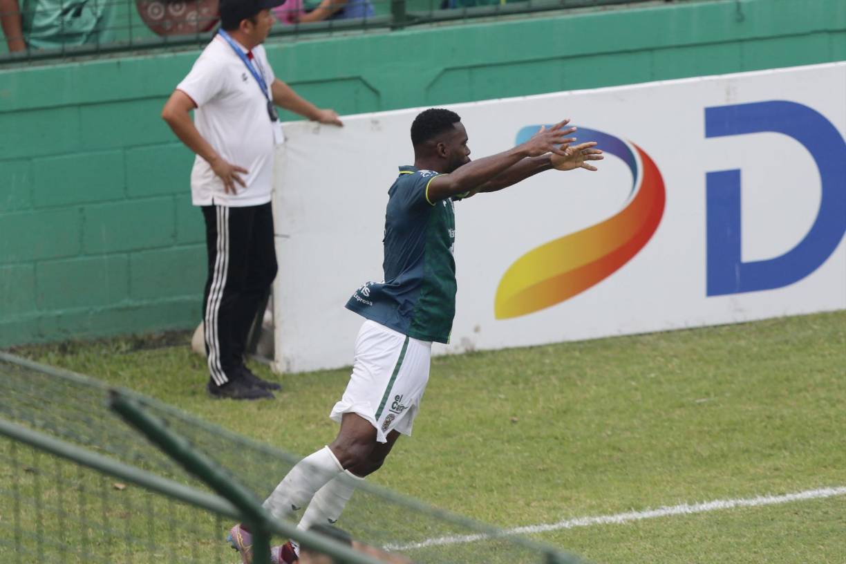 Clayvin Zúniga marcó el gol con el que Marathón venció 1-0 a la Real Sociedad en el estadio Yankel Rosenthal de San Pedro Sula.