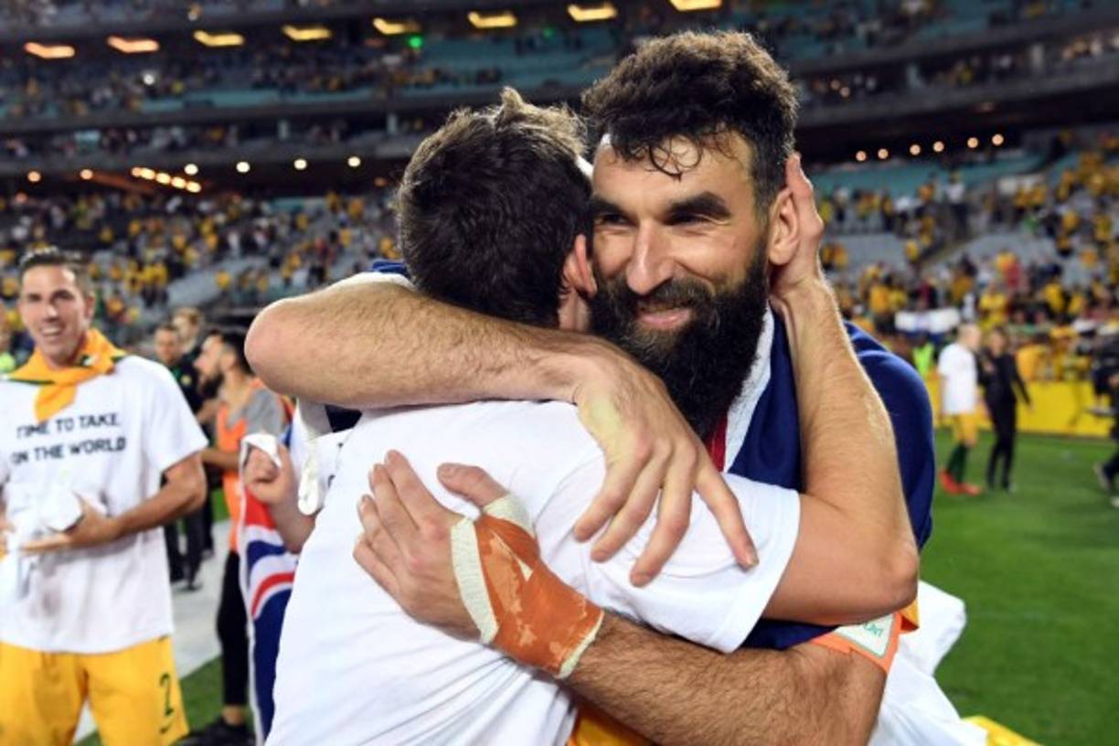 El veterano Jedinak, de 33 años, de nuevo desde los once metros, por derribo previo de Johnny Palacios a Robbie Kruse, selló su mágica noche y aseguró para la selección de Ange Postecoglou la quinta presencia en un Mundial de la historia (85).<br/><br/>