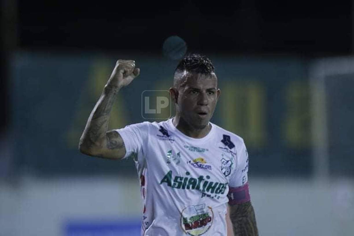 Jorge Cardona: De las figuras del Platense en el Clausura 2022 y debido a su gran nivel no se descarta que fiche por un equipo de la Liga Nacional.