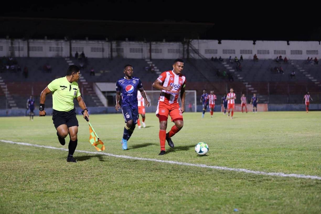 En La Ceiba, Vida y Motagua se enfrentaron y fue triunfo de 1-0 del cuadro azul.