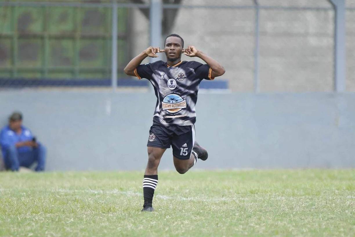 La Juventus FC de Roatán se adelantó en el marcador con gol de Suani Peri.