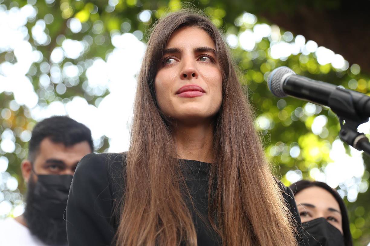 Añadió que “hace unos días viajó a Cuba y (los funcionarios de) la Embajada de Cabo Verde” en ese país le dijeron que era “persona no grata”.