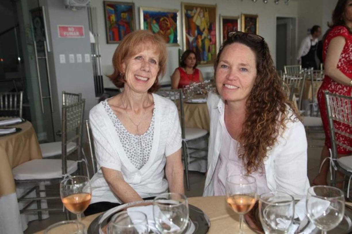 Eyleen Moore y Suzanne Nealon