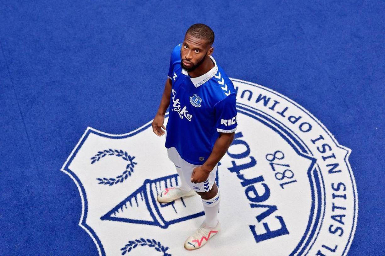 “De donde vengo, si tienes 18 años y no estás estudiando debes trabajar. Mi madre me hubiera matado y para mí hacerlo era algo normal”, confesó.