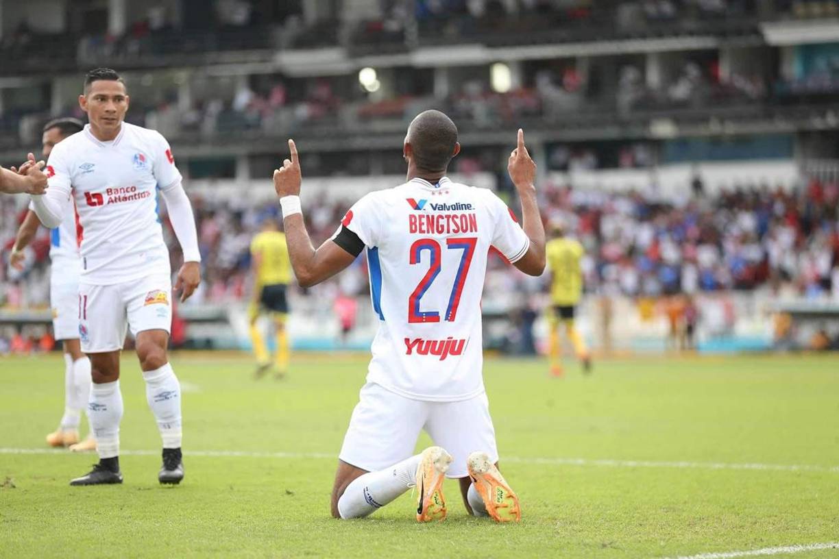 Jerry Bengtson alcanzó la cifra de 177 goles en la historia de la Liga Nacional de Honduras y se acerca al récord de Wilmer Velásquez, quien dejó la cifra en 196.