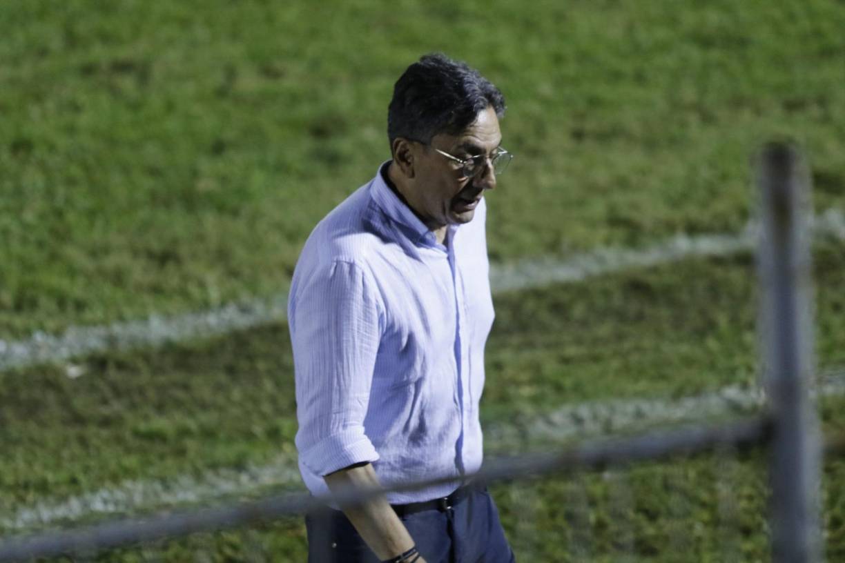 Marathón ha puesto su mirada en Salomón Nazar para el 2023, entrenador que dirige actualmente al Victoria. Nazar ya tuvo contacto con el entorno del Marathón pero el profe les pidió tiempo ya que está concentrado con los lecheros. Es un profesional y les dijo que hablarían una vez concluya el campeonato que está en curso.