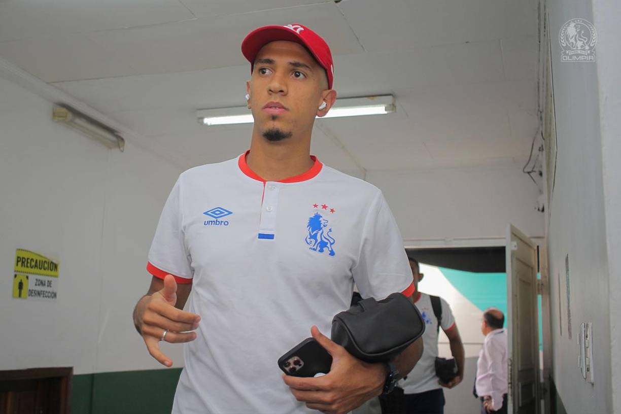 Yan Maciel - El centrocampista brasileño confirmó su futuro tras quedar campeón con Olimpia. “Tengo seis meses de contrato, voy a Brasil a resolver algunas cosas, estar con la familia, disfrutar un rato y en enero volvemos”