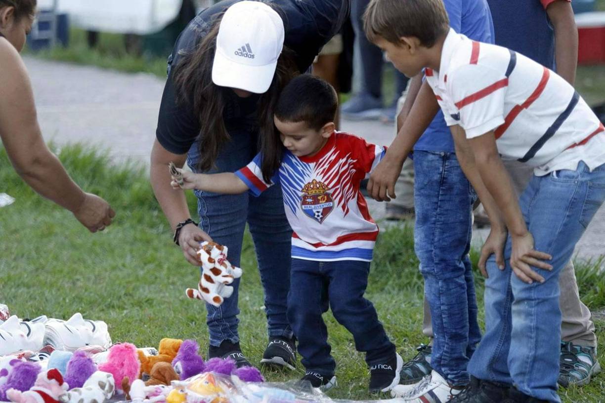 Ambientazo y lindas chicas en la final Real Juventud-Juticalpa FC