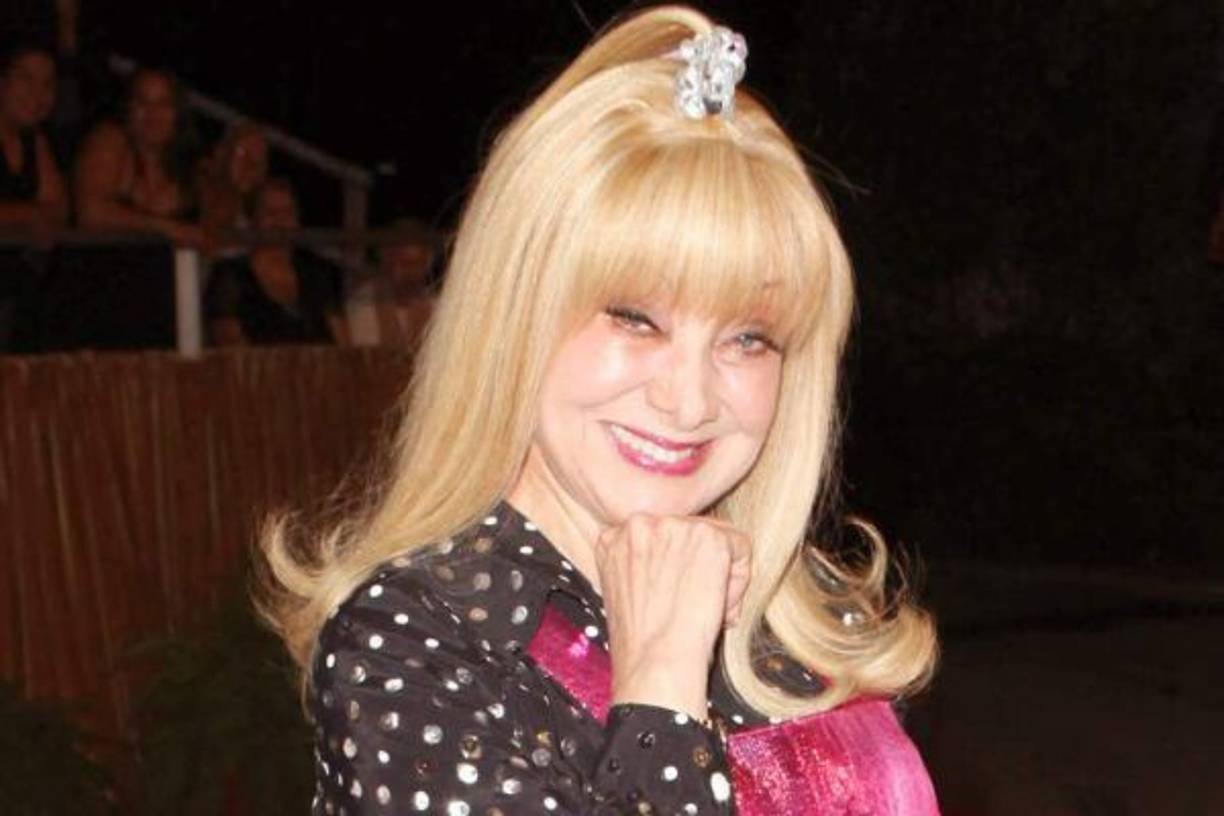 Gloria Benavides interpretó a 'La Cuatro' hasta 19 de septiembre de 2015, cuando fue último episodio de Sábado Gigante.