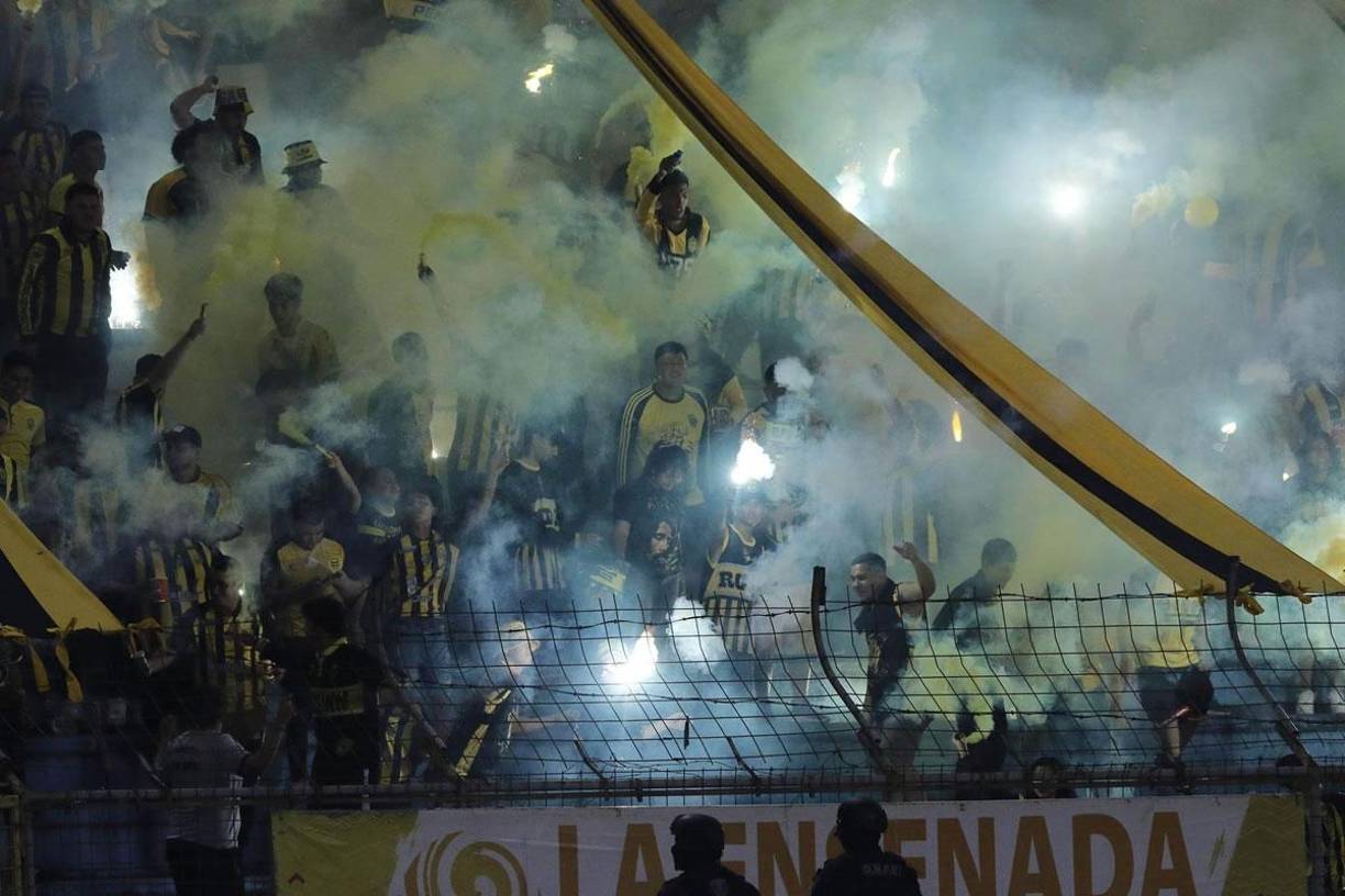 El ambientazo de los aficionados del Real España en las gradas del estadio Olímpico.