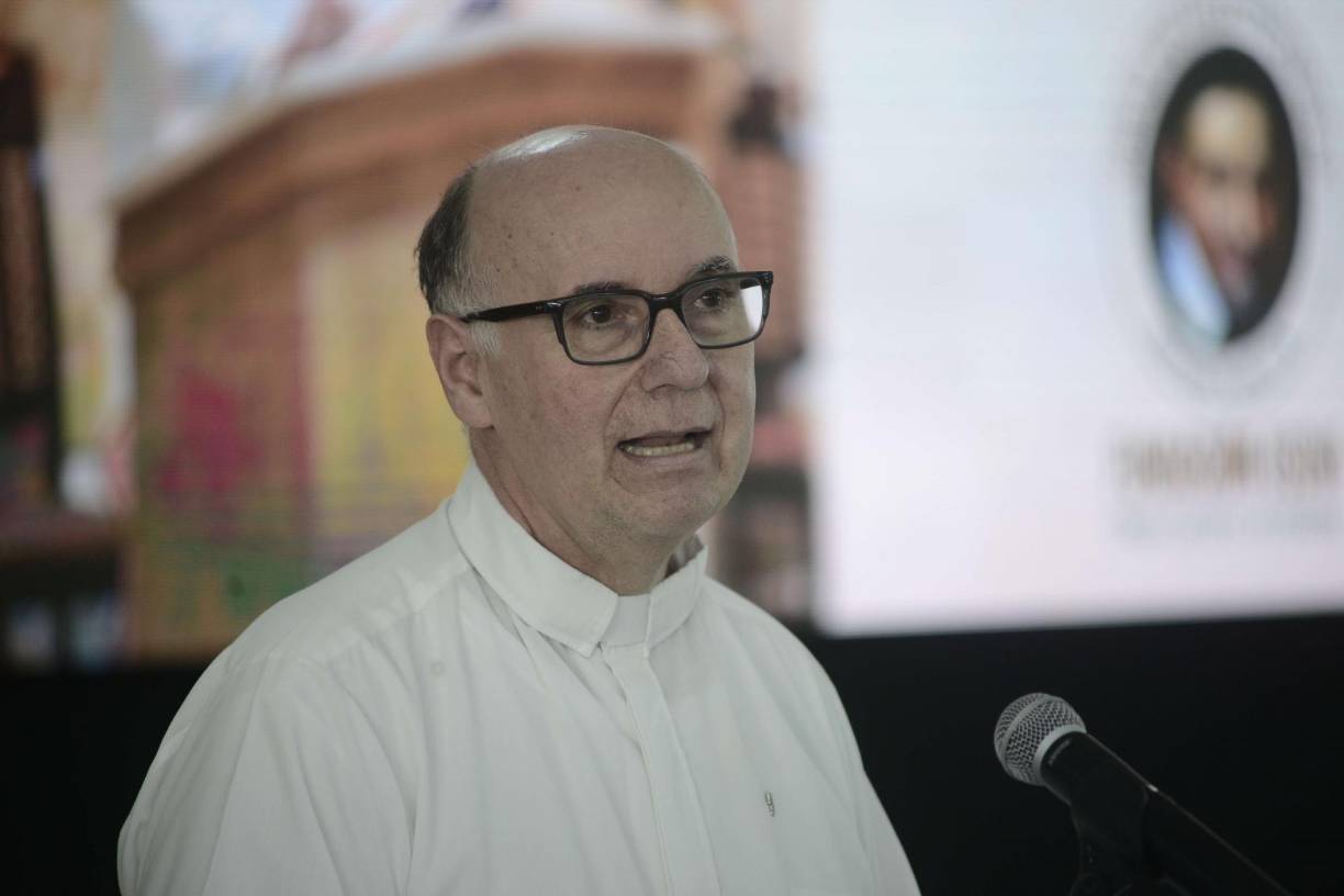 El párroco agradeció efusivamente a todos por sus muestras de cariño, además, dejó en las manos de Dios su nuevo cargo como arzobispo de Tegucigalpa. Se estima que a finales de marzo brinde una conferencia de prensa por su nuevo nombramiento. 