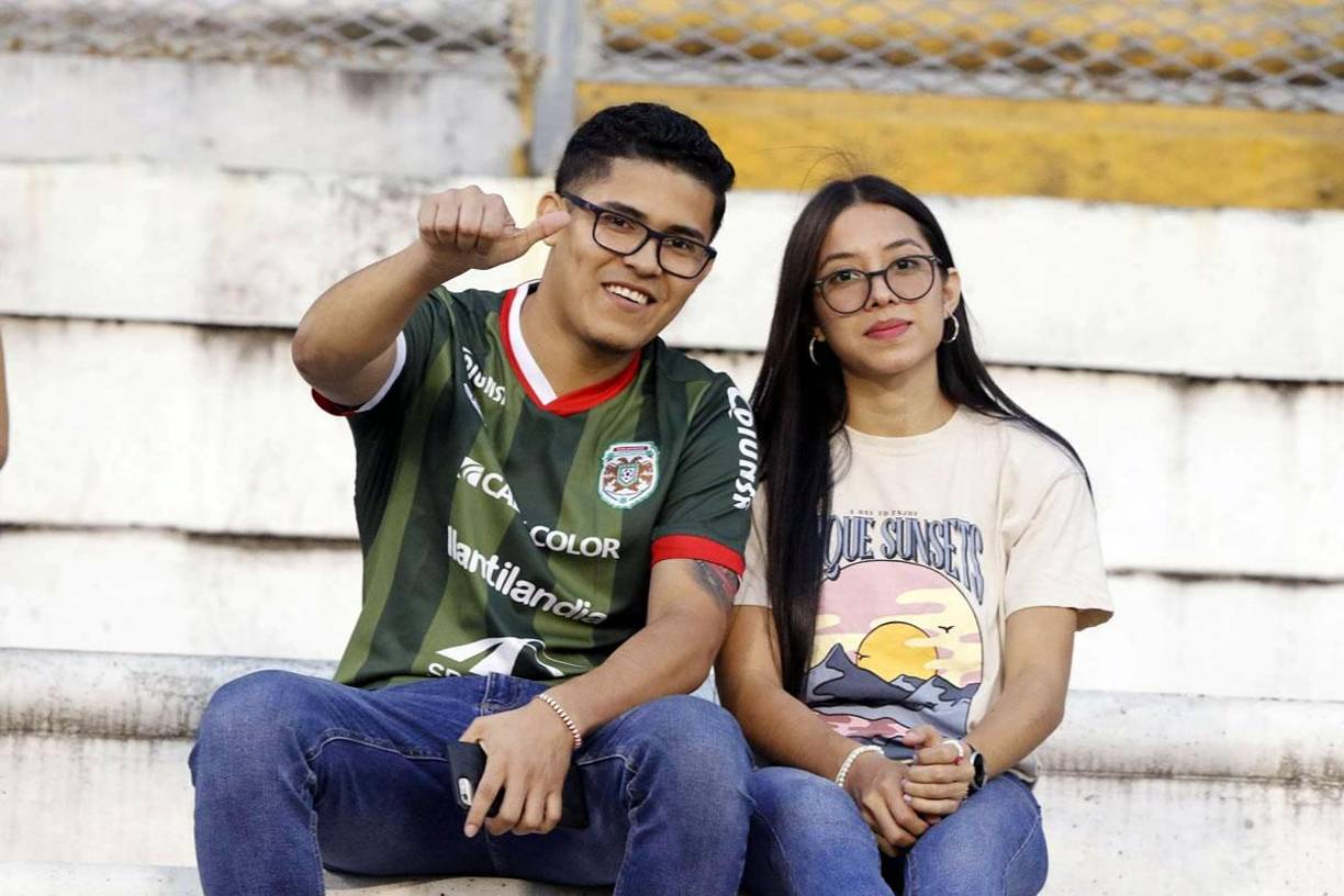 Aficionados del Marathón no se perdieron el Clásico en el estadio Olímpico.