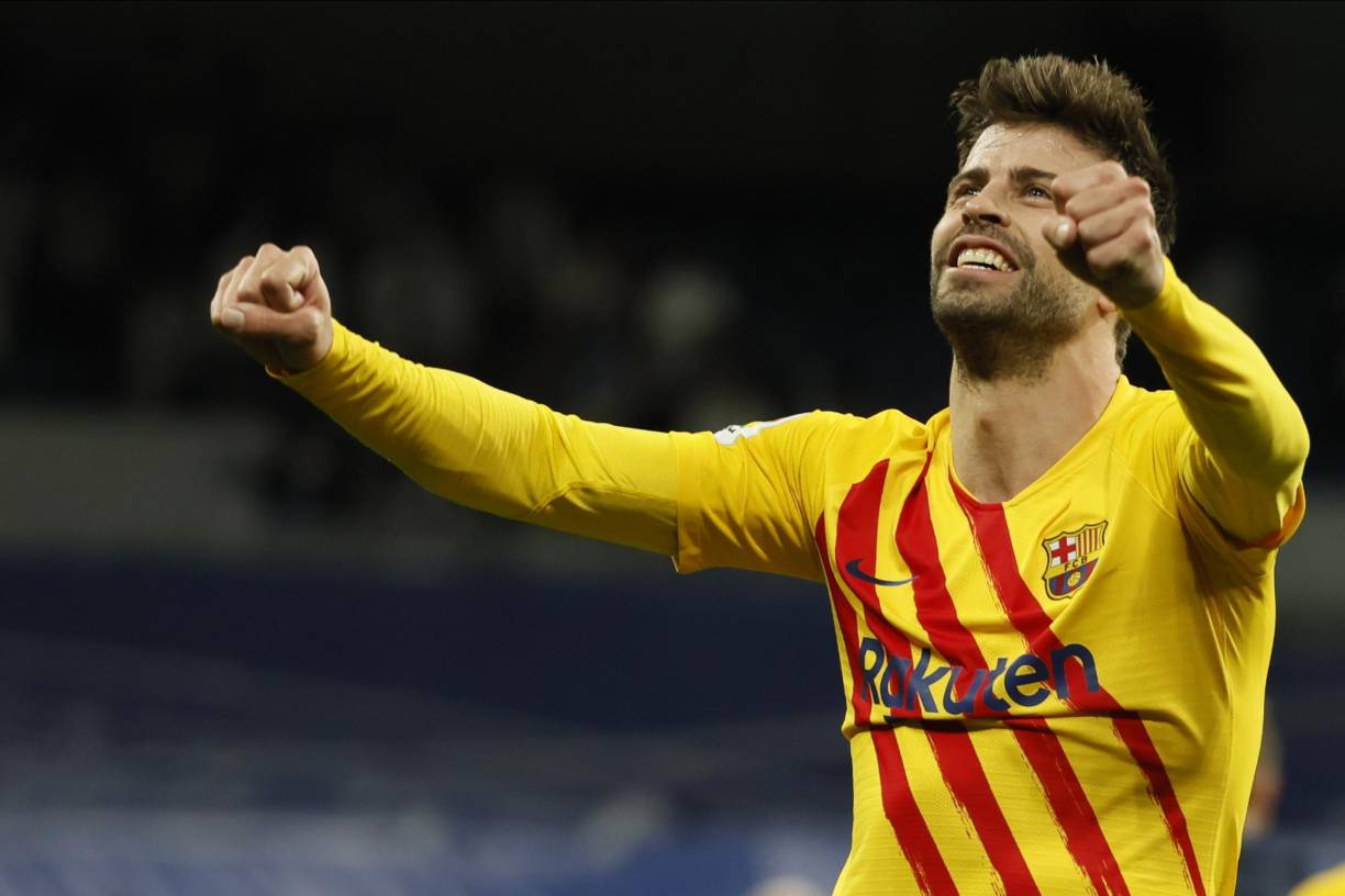 Piqué y su festejo tras la paliza del Barcelona al Real Madrid.