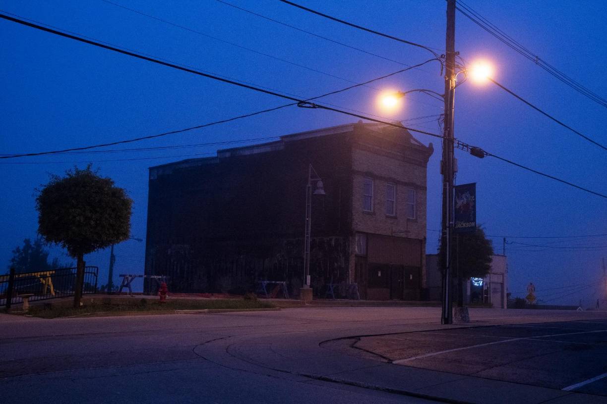 JACKSON, KY - JULY 30: A view of downtown Jackson, illuminated by street light on July 30, 2022 in Jackson, Kentucky. At least 20 people have been killed and hundreds had to be rescued amid flooding from heavy rainfall. Michael Swensen/Getty Images/AFP (Photo by Michael Swensen / GETTY IMAGES NORTH AMERICA / Getty Images via AFP)