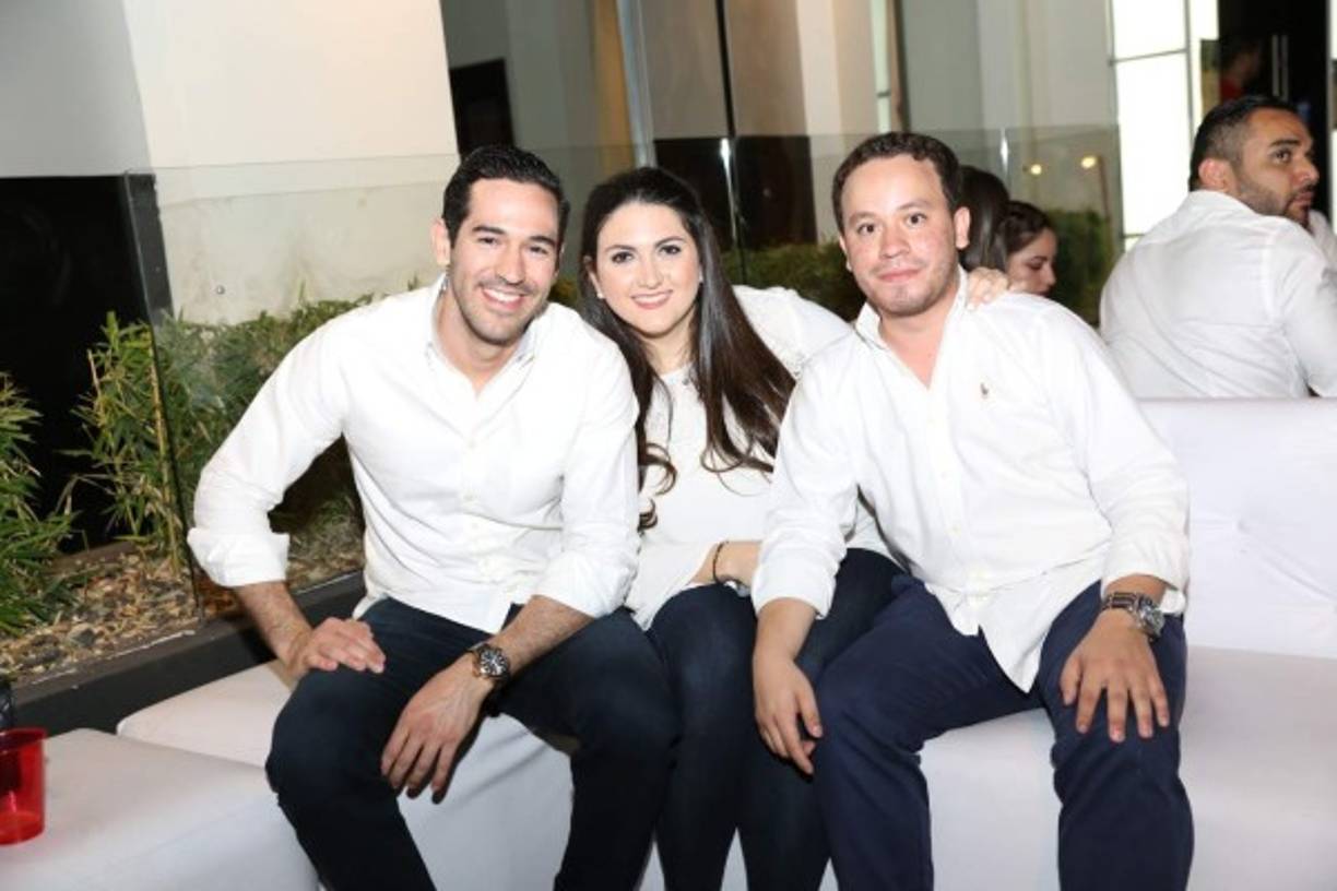 Roger Brito, Tatiana Espinosa y Ricky Rodríguez.