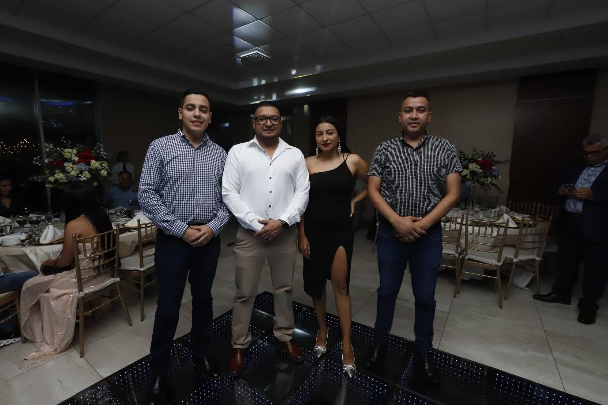 Lenin Portillo, Francisco Recinos, Floridalma Cruz y Miguel López