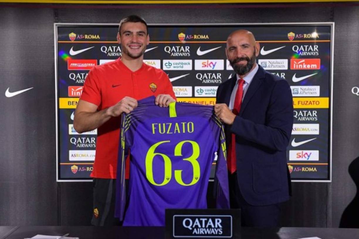 La Roma ha presentado este lunes a un nuevo refuerzo para la portería. Se trata del brasileño Daniel Fuzato (21 años), que llega procedente del Palmeiras y firma para las próximas cuatro temporadas. En pleno debate sobre la posible venta de su cancerbero titular, Alisson Becker, el club romano se asegura un relevo, quizás con más futuro que presente, por si finalmente se queda sin su portero titular, vinculado con el Chelsea y el Real Madrid.