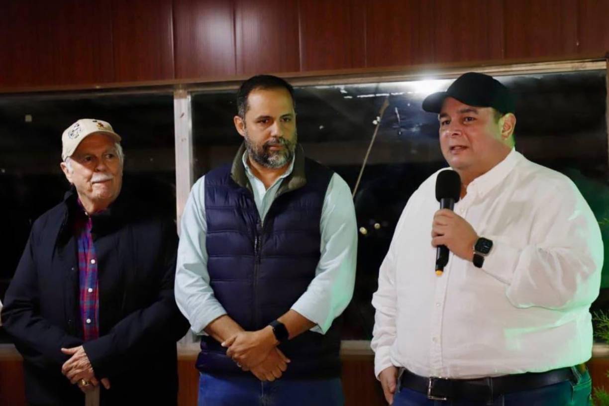 <b>“El señor alcalde está bien, él está tranquilo”</b>, afirmó Suazo, añadiendo que el caso ya está en manos de las <b>autoridades competentes</b>. 