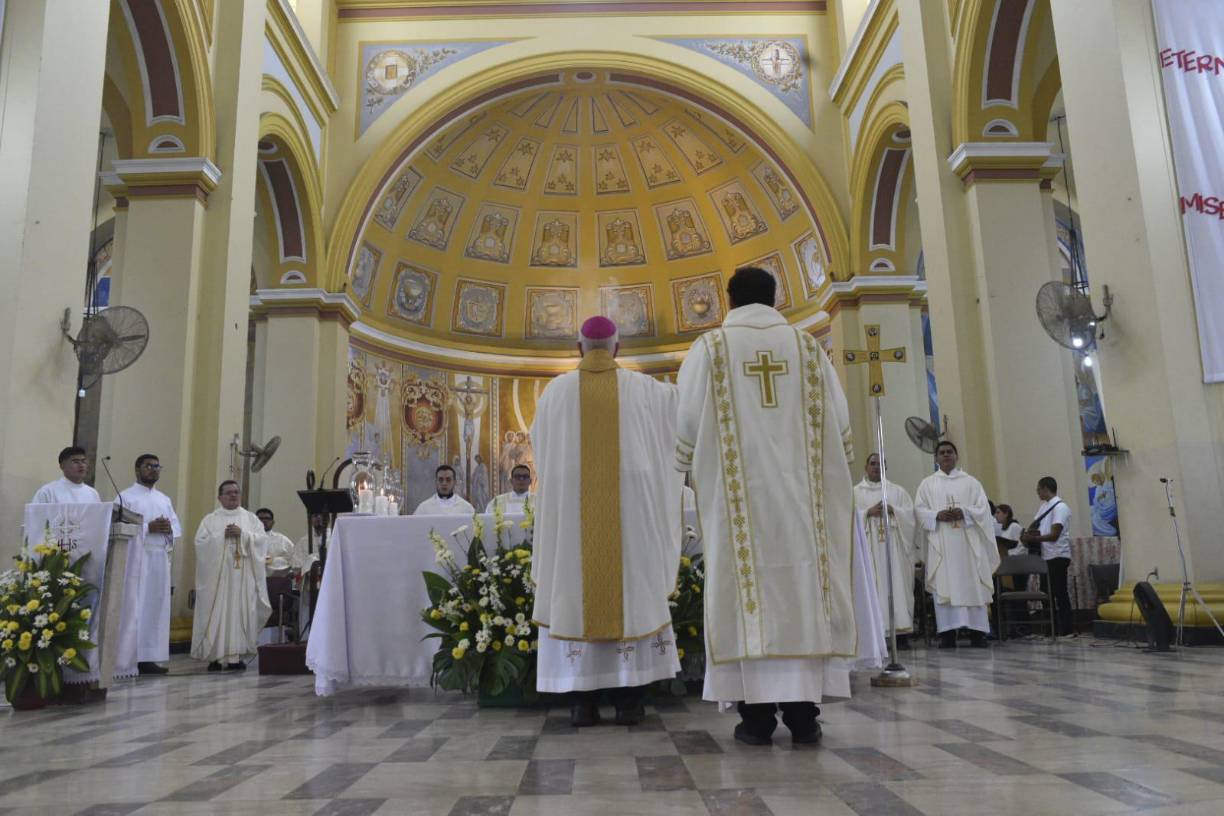 Donaciano fue expulsado de Nicaragua el martes y llevado a la frontera con Honduras, acusado de haber realizado una procesión de Semana Santa sin autorización. “Anímicamente a uno lo golpean, pero físicamente no me hicieron ningún daño, nadie me maltrató. La Policía fue muy humana”, contó.