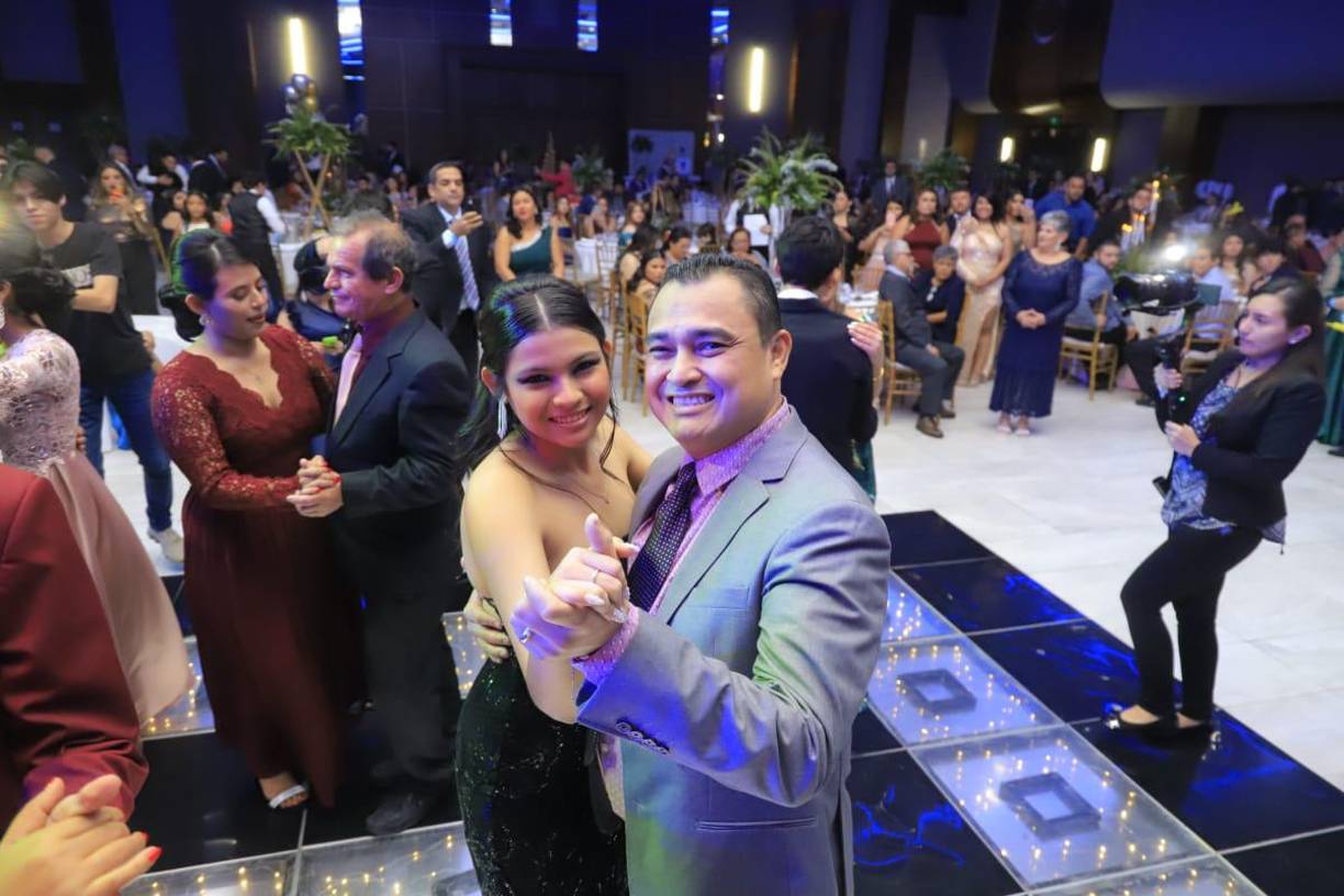 Prom Night de los seniors de la Kiddy Kat &amp; Morazzanni