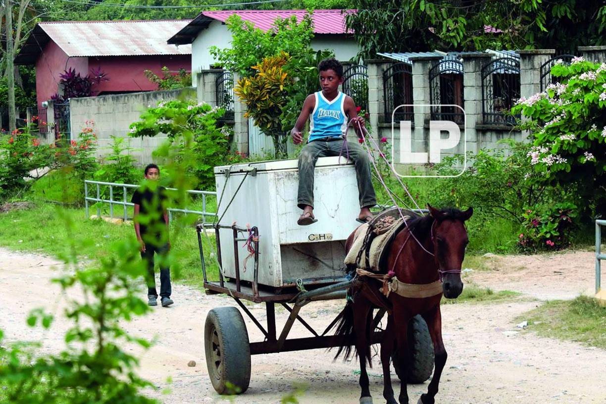 Localidad. La zona del estadio en El Negrito es mayormente transitada por carretas y motos.