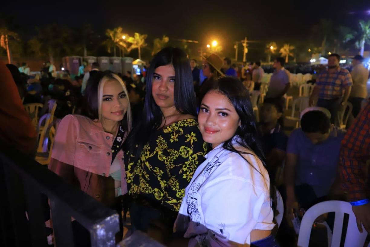 Anderlee Garay, Cindy Rodríguez y Lisseth Izaguirre.