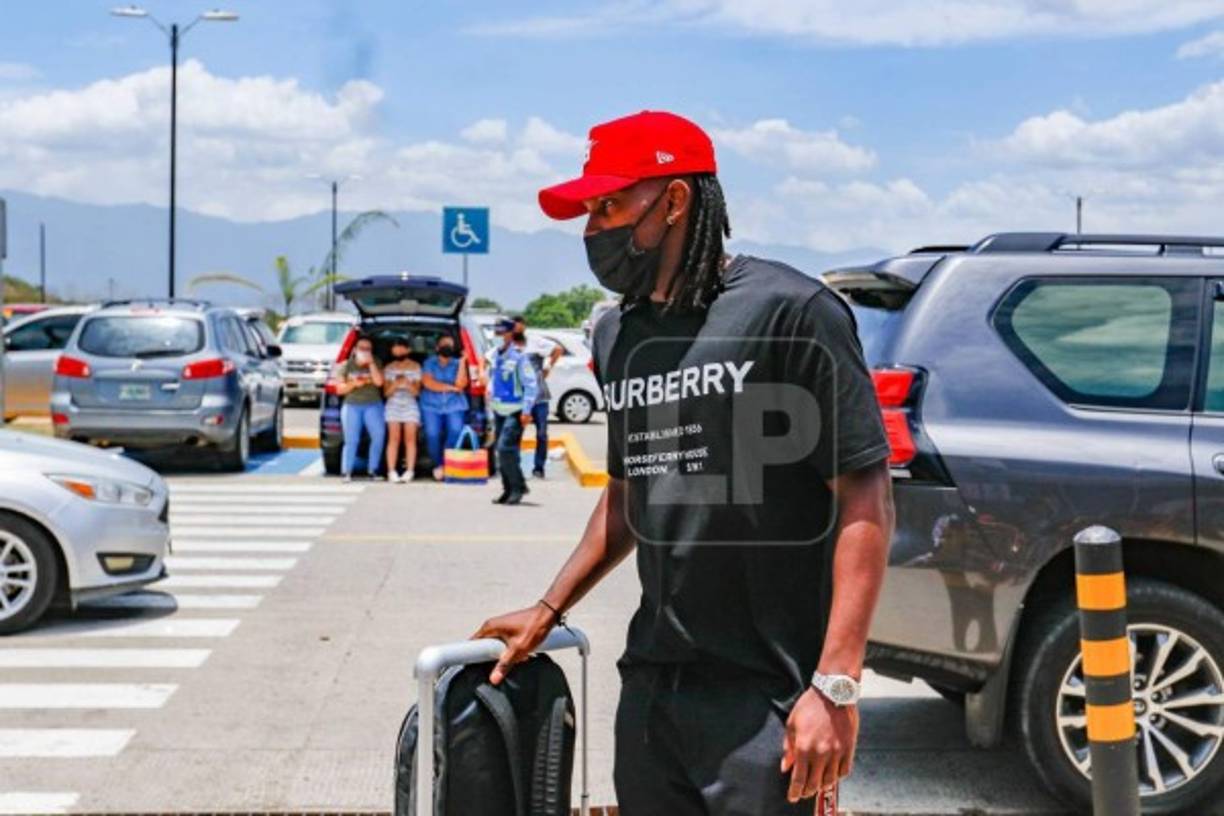 Alberth Elis viajó motivado a Francia ya que ahora formará parte de la Ligue1, torneo en donde han llegado estrellas como Lionel Messi y Sergio Ramos.