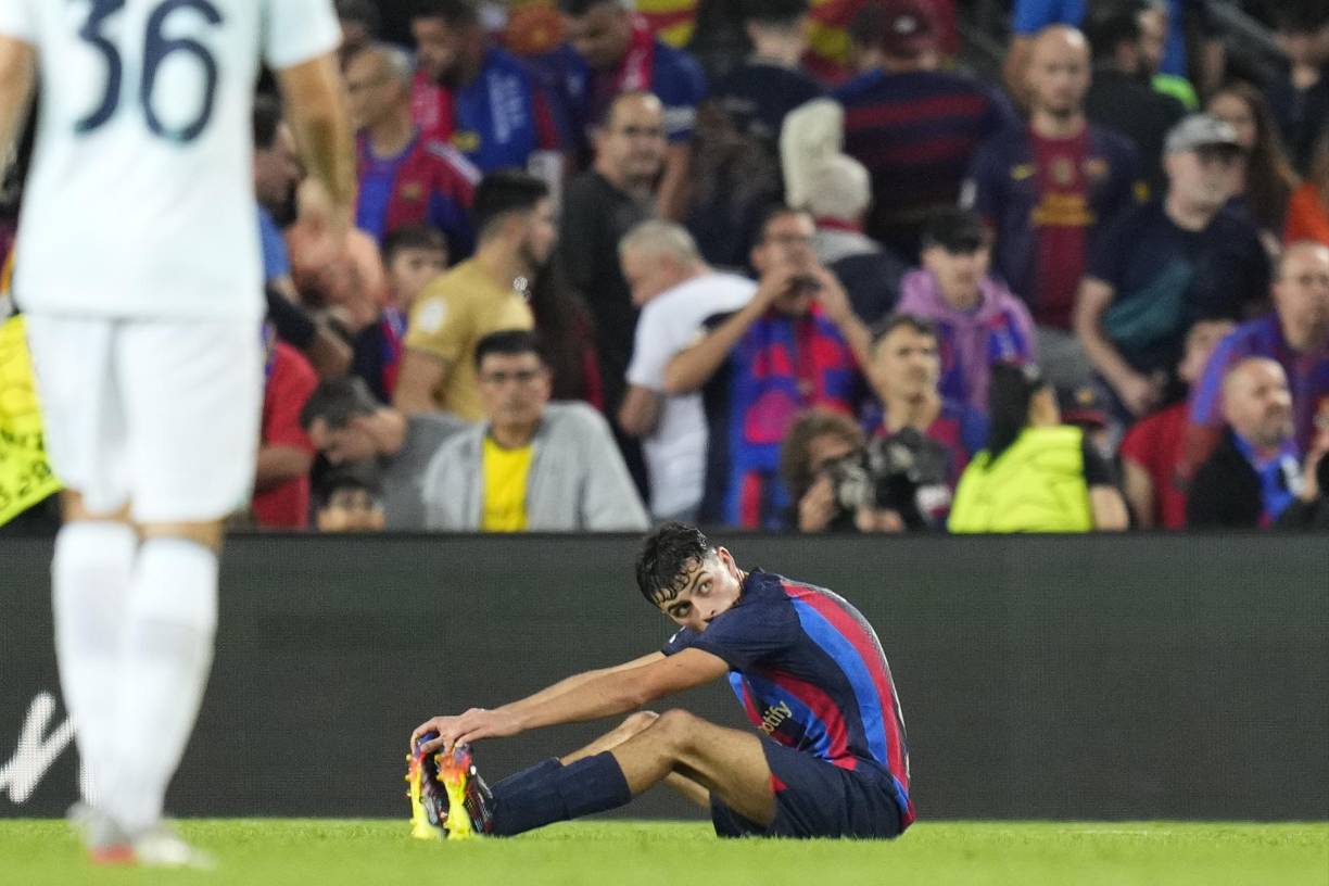 Jugadores como Pedri mostraron su decepción tras el empate como local ante Inter que los deja al borde de la eliminación de la Champions.