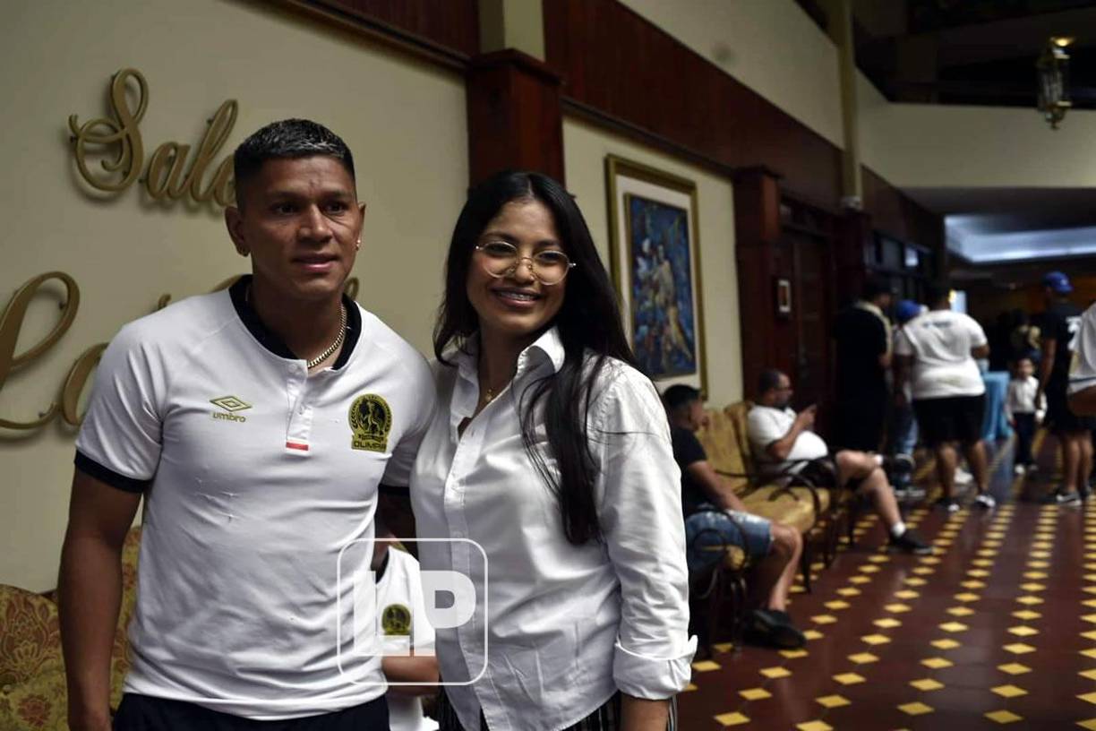 Algarabía por Olimpia y la copa de campeón de Liga Concacaf en San Pedro Sula
