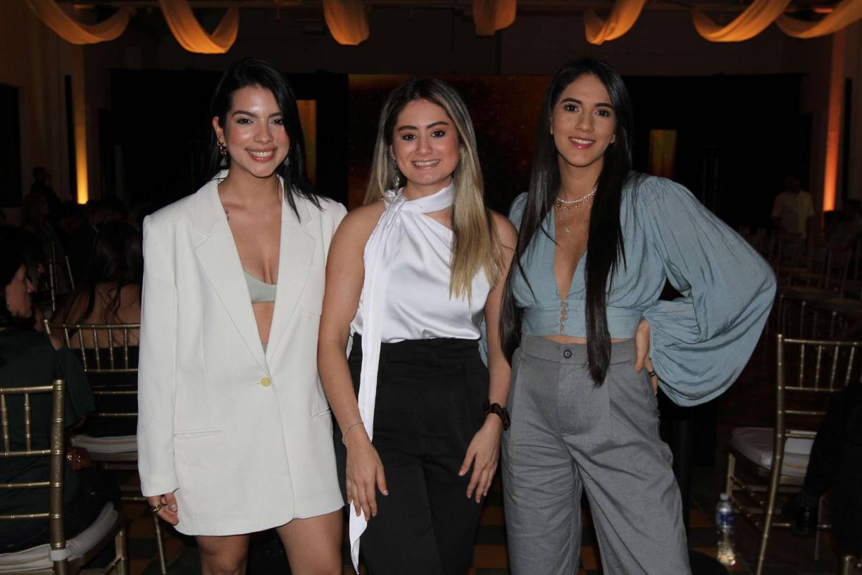 Demmy Aguilar, Gabriela Díaz y Cindy Fox