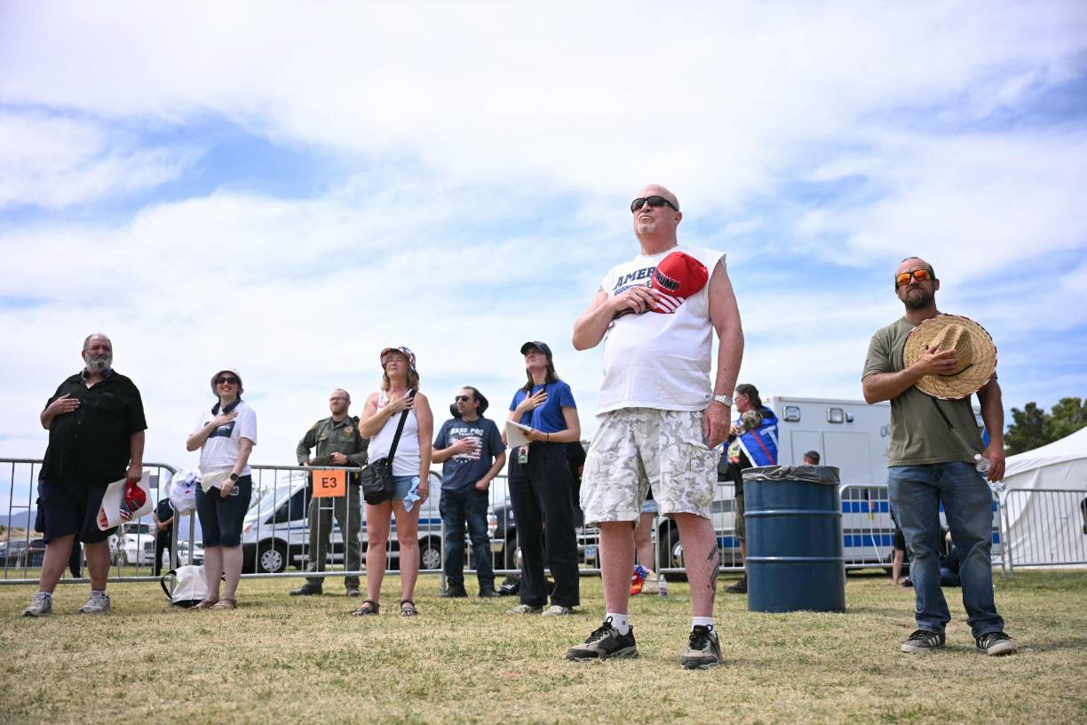 Para veteranos, como los Mathews, el fallo fue apenas un llamado a la acción. “Yo doné dinero a la campaña apenas vinieron con el veredicto”, dijo Beth Mathews, de 72 años.