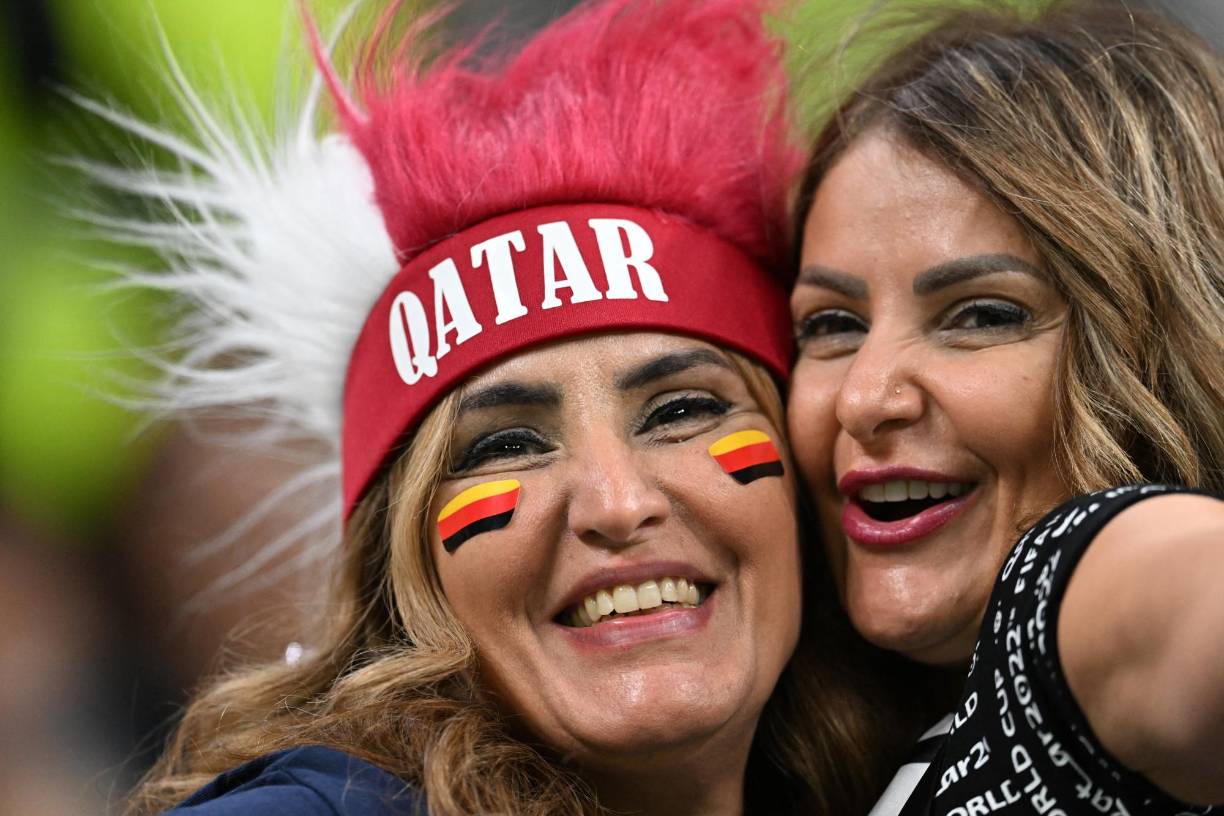 Las fanáticas de Alemania se mostraron felices por el duelo ante Alemania.