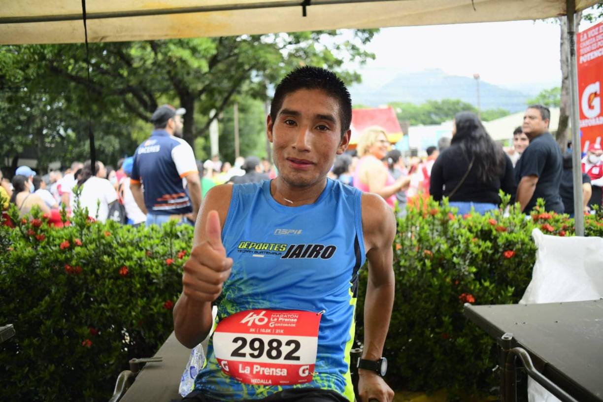 La vida le debía una revancha y hoy consiguió su objetivo. El guatemalteco José González se ha convertido en el ganador de la edición 46 de la Maratón Internacional de Diario LA PRENSA, liderando en solitario el recorrido de los 21 kilómetros.