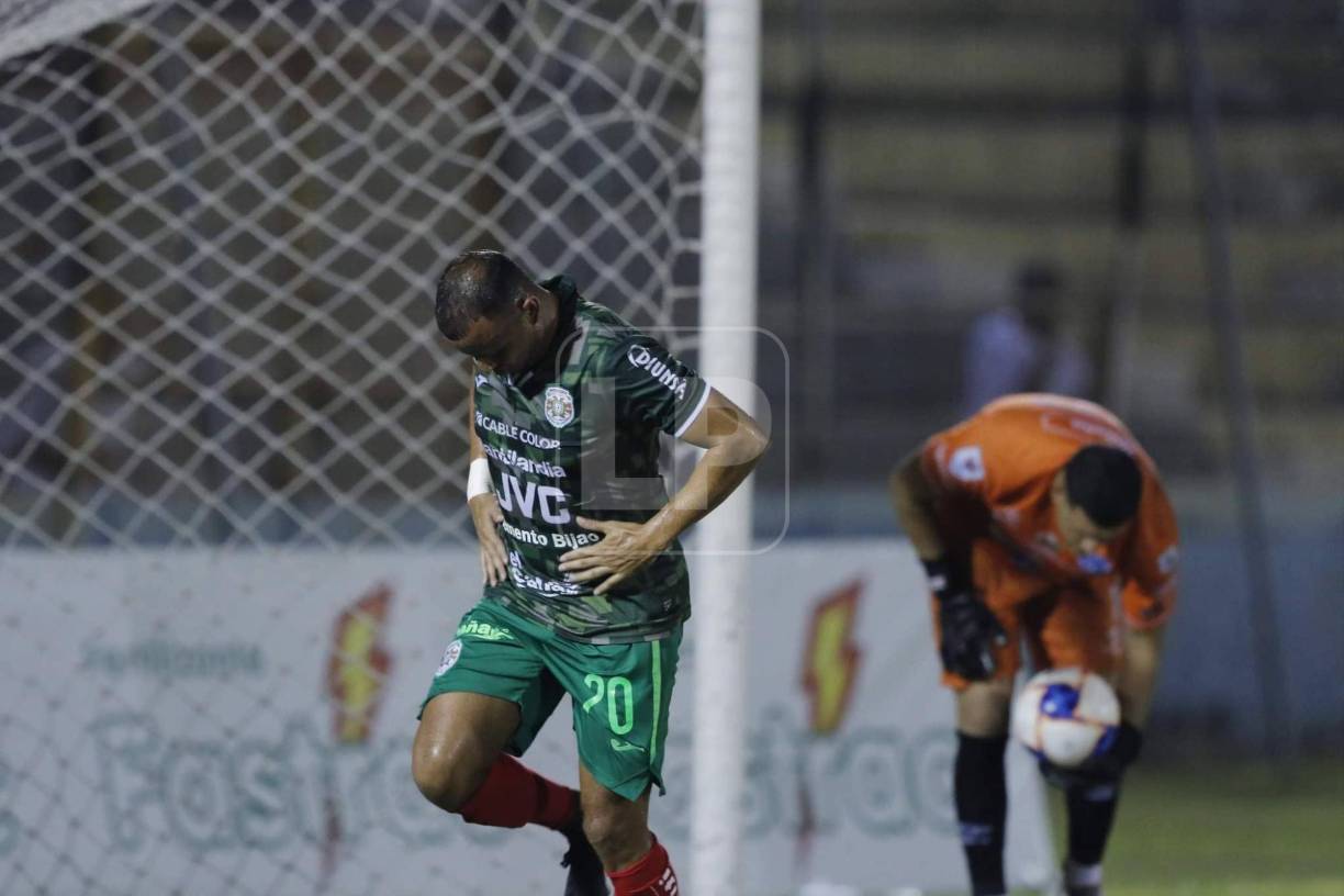 Ovidio Lanza celebró su gol de una manera particular: El delantero hizo un gesto de que se había “sacudido” la mala racha que llevaba en este Clausura 2022. 