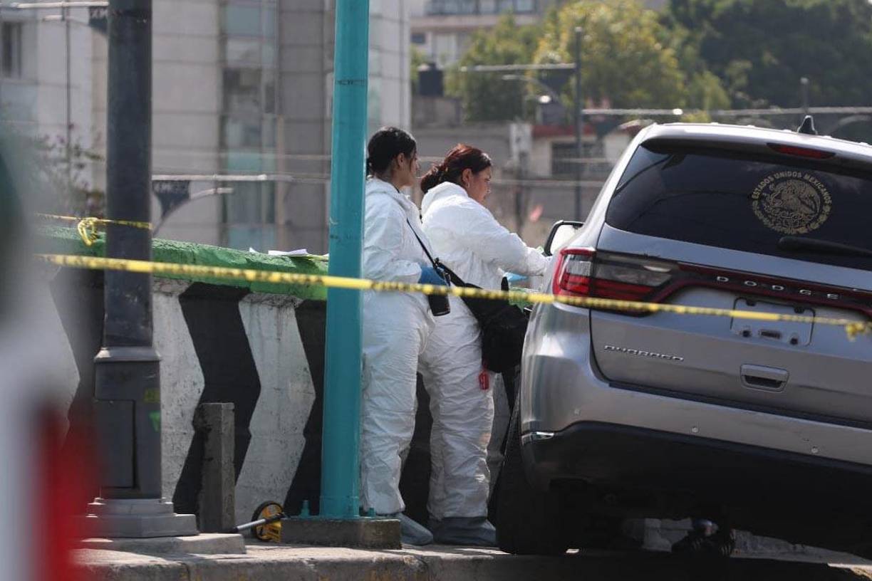 El vehículo de la víctima, una camioneta Durango color gris, presentaba evidentes manchas de sangre en su interior.