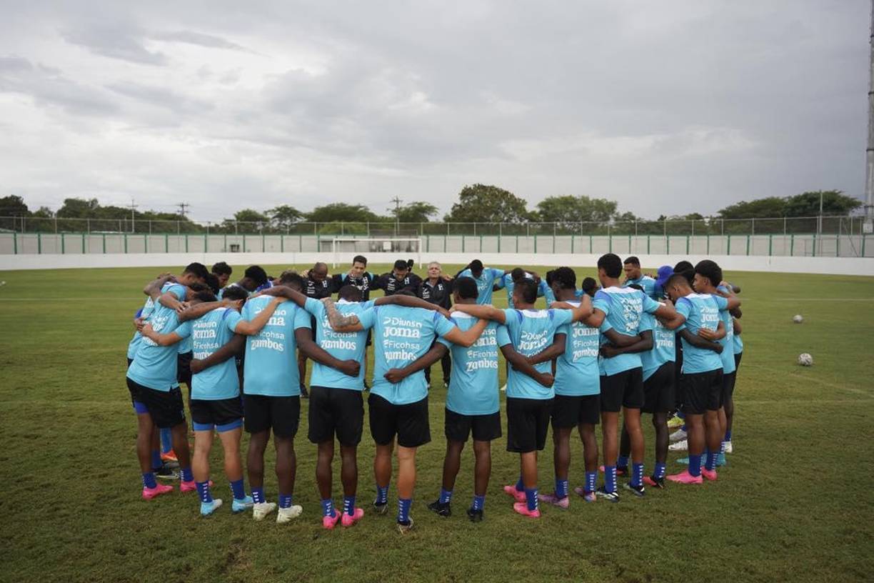 Conocé el posible 11 titular que mandará Reinaldo Rueda para el trascendental duelo ante Cuba por la jornada 3 de la Nations League de Concacaf. Se vienen varias sorpresas. 