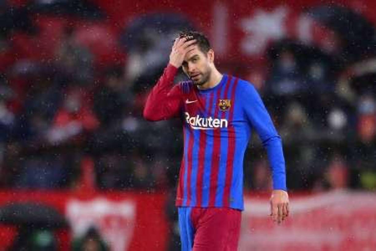 SUPLENTES: Gerard Piqué tiene competencia en la zona de centrales.