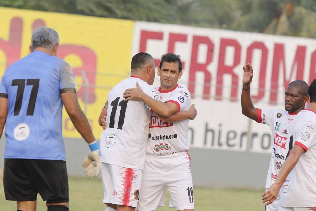 Los anotadores del encuentro fueron siete del ‘Matador‘ Velásquez, dos de ‘Tyson‘ Núñez y dos de Christian Santamaría. 