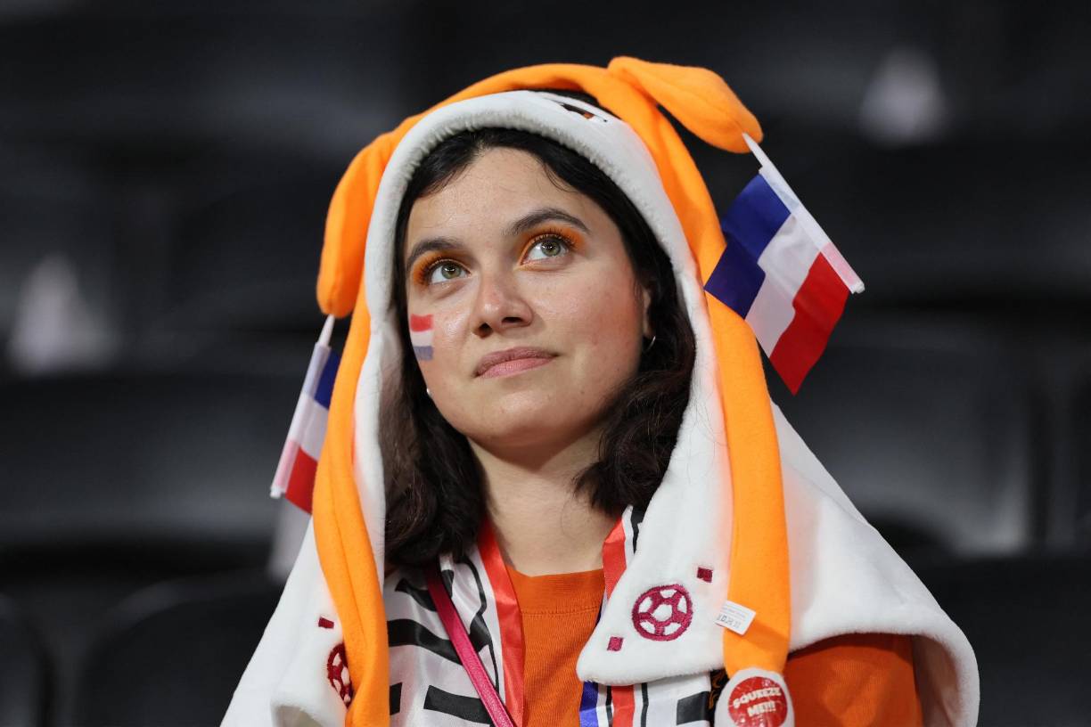 Las hermosas aficionadas de Países Bajos en el Estadio Al Bayt.