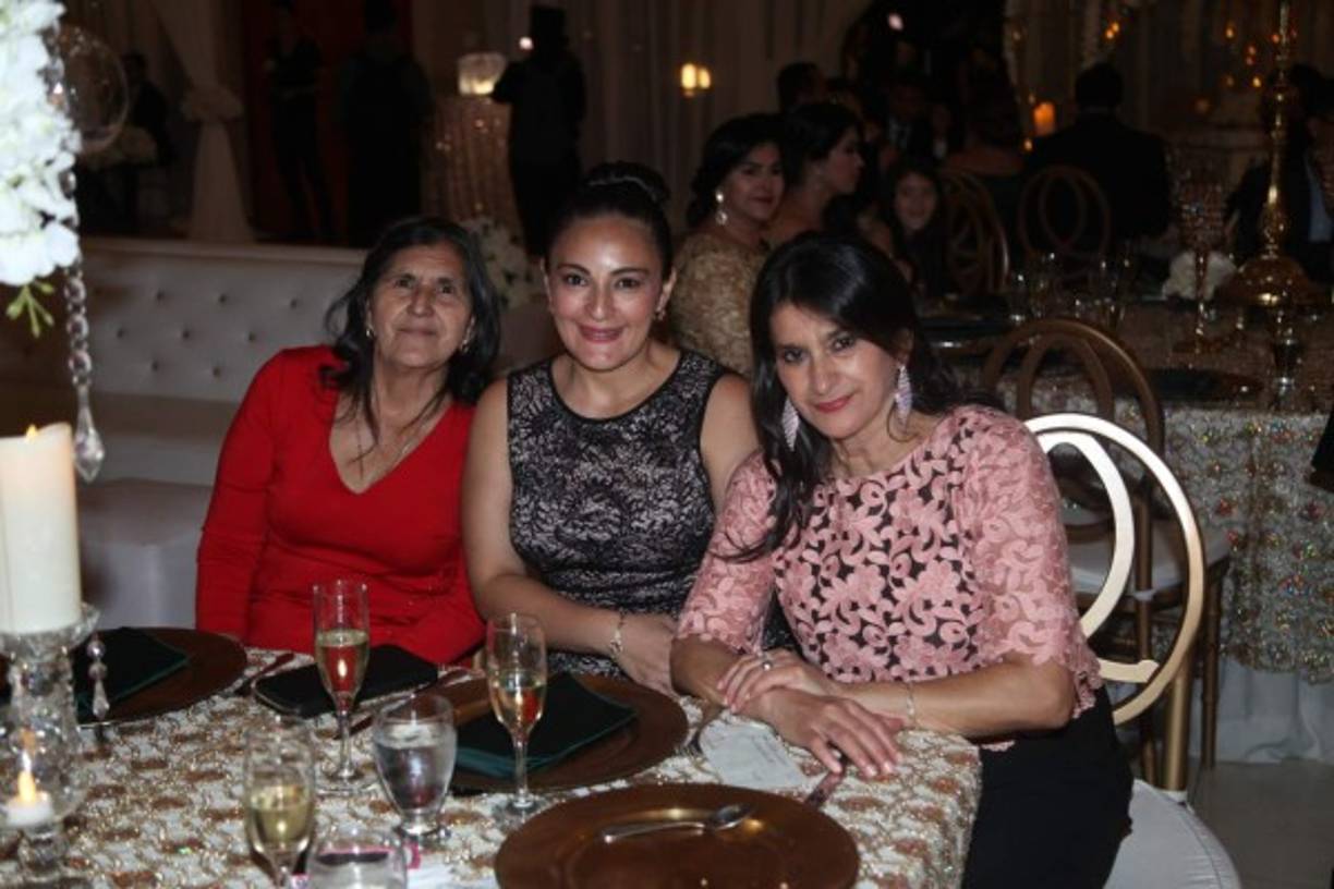 Fátima Contreras, Erika Arita y María del Carmen Contreras.