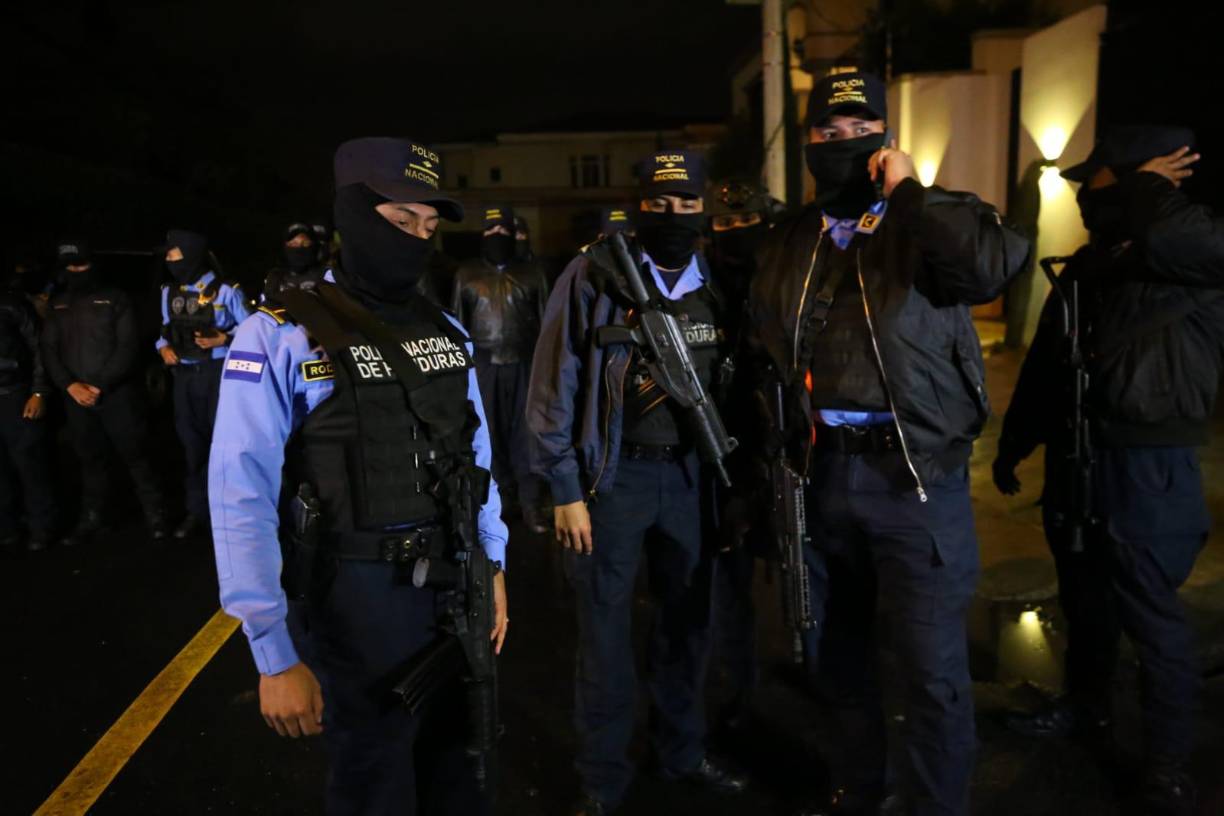 El ambiente en las afueras de la casa de JOH, ubicada en la colonia San Ignacio.