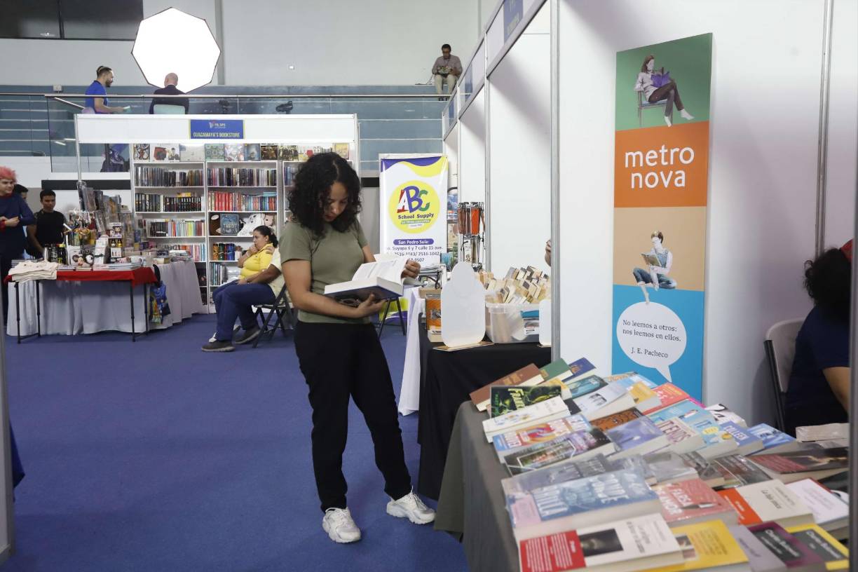 Para mayor información sobre la Feria Internacional del Libro de San Pedro Sula puede visitar sus redes sociales, tanto en Facebook e Instagram como <a rel="nofollow" href="https://www.facebook.com/p/Feria-Internacional-del-Libro-de-San-Pedro-Sula-100078732300126/">Feria Internacional del Libro de San Pedro Sula</a> y <a rel="nofollow" href="https://www.instagram.com/filsps/">@filsps</a> respectivamente. 