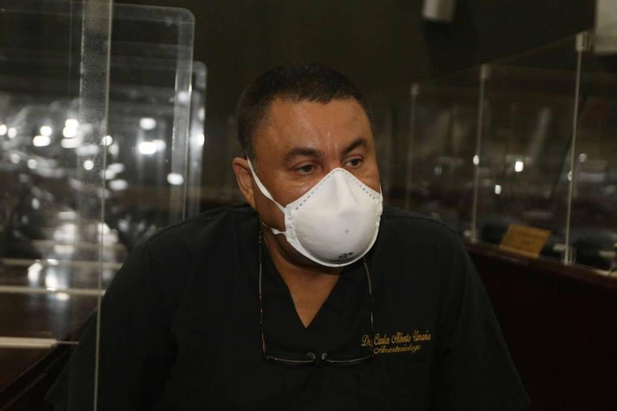 Umaña, pese a lo que sucedió dijo que “quiero agradecer a esa persona (asaltante) porque respetó mi vida. Lo que se llevó no importa, pero respetar la vida de mi esposa y la mía, yo le agradezco a esa persona”.