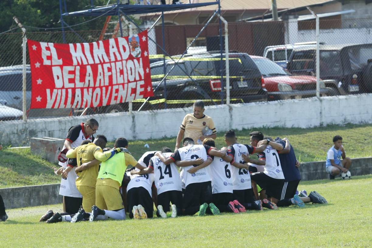 Los copanecos llegaron con una ventaja de 2-1 al encuentro, pero los de Villanueva lograron igualar el resultado en los 90 para irse a los tiempos extras. En los 30 minutos, Villanueva fue más y terminó de liquidar las aspiraciones de Deportes Savio que se va para la Tercera División. 